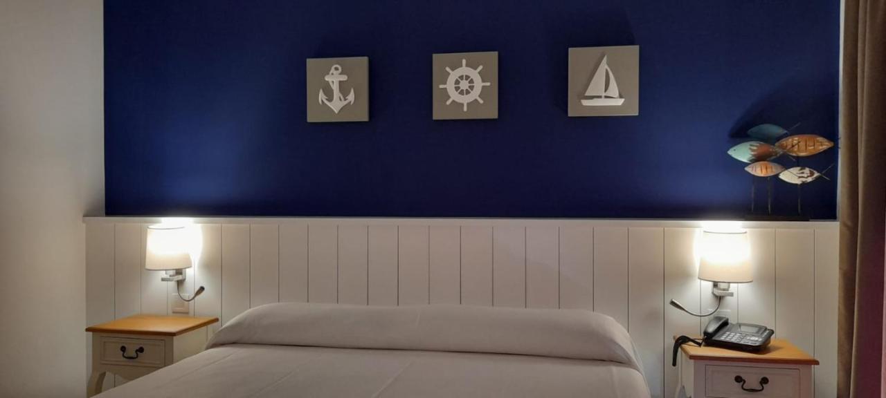 Hotel Garbi カレリャ・デ・パラフルジェリ エクステリア 写真