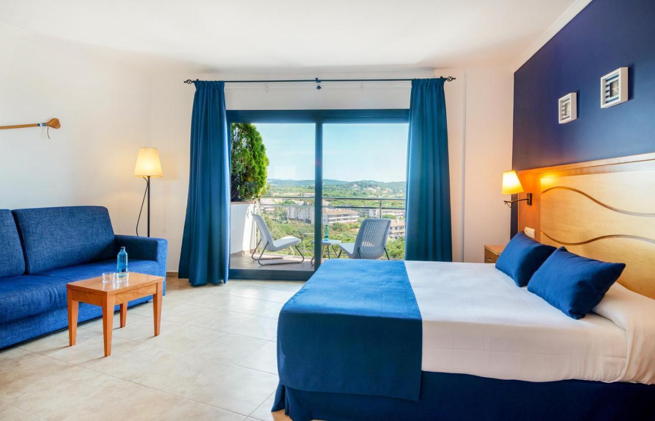 Hotel Garbi カレリャ・デ・パラフルジェリ エクステリア 写真