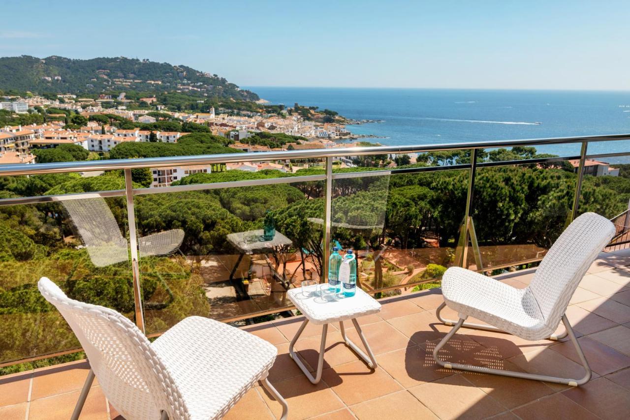 Hotel Garbi カレリャ・デ・パラフルジェリ エクステリア 写真
