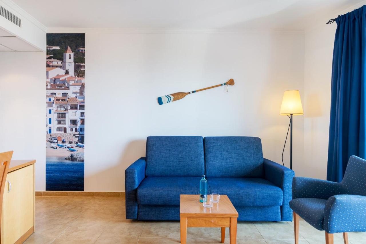 Hotel Garbi カレリャ・デ・パラフルジェリ エクステリア 写真
