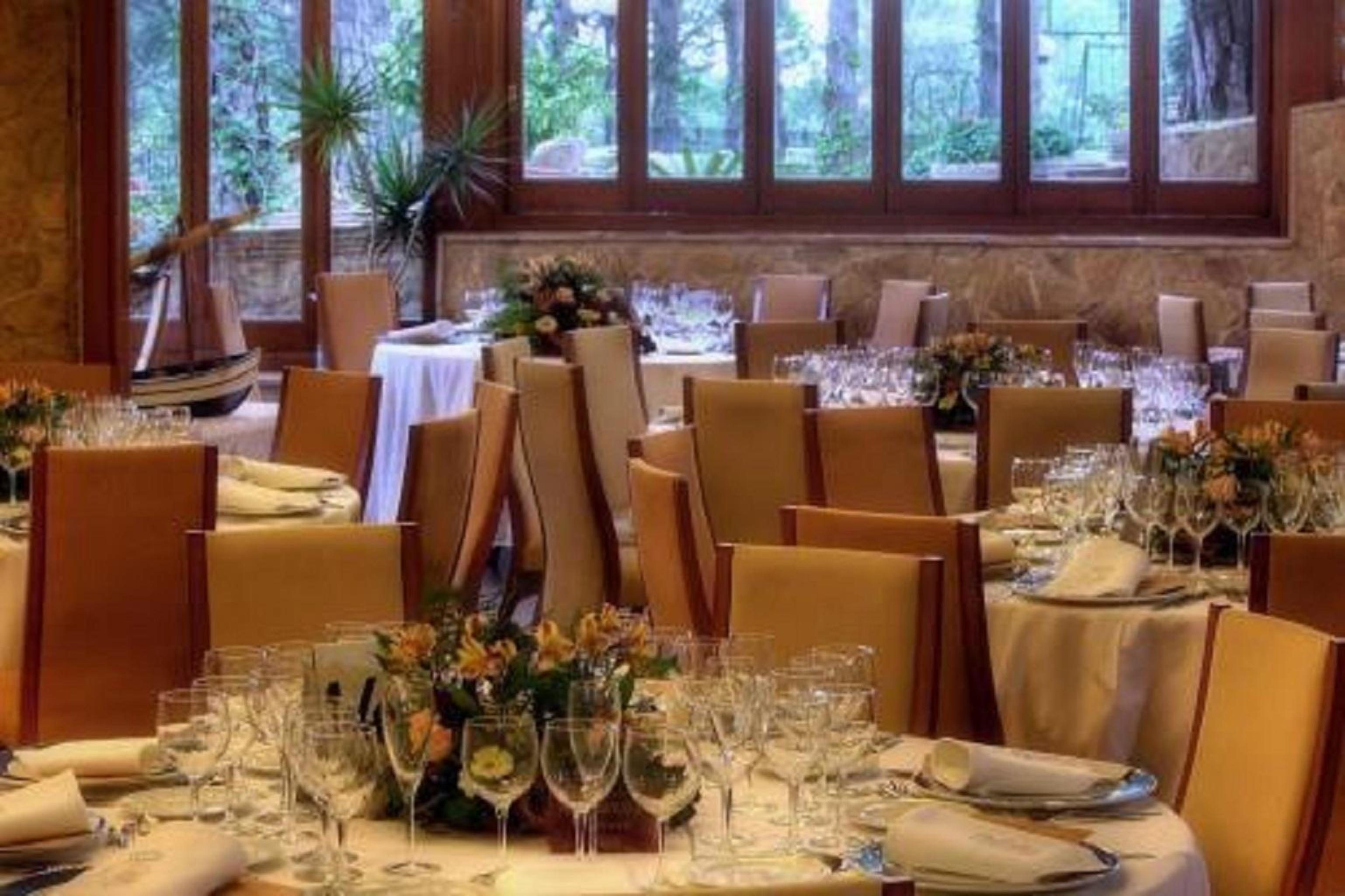 Hotel Garbi カレリャ・デ・パラフルジェリ エクステリア 写真