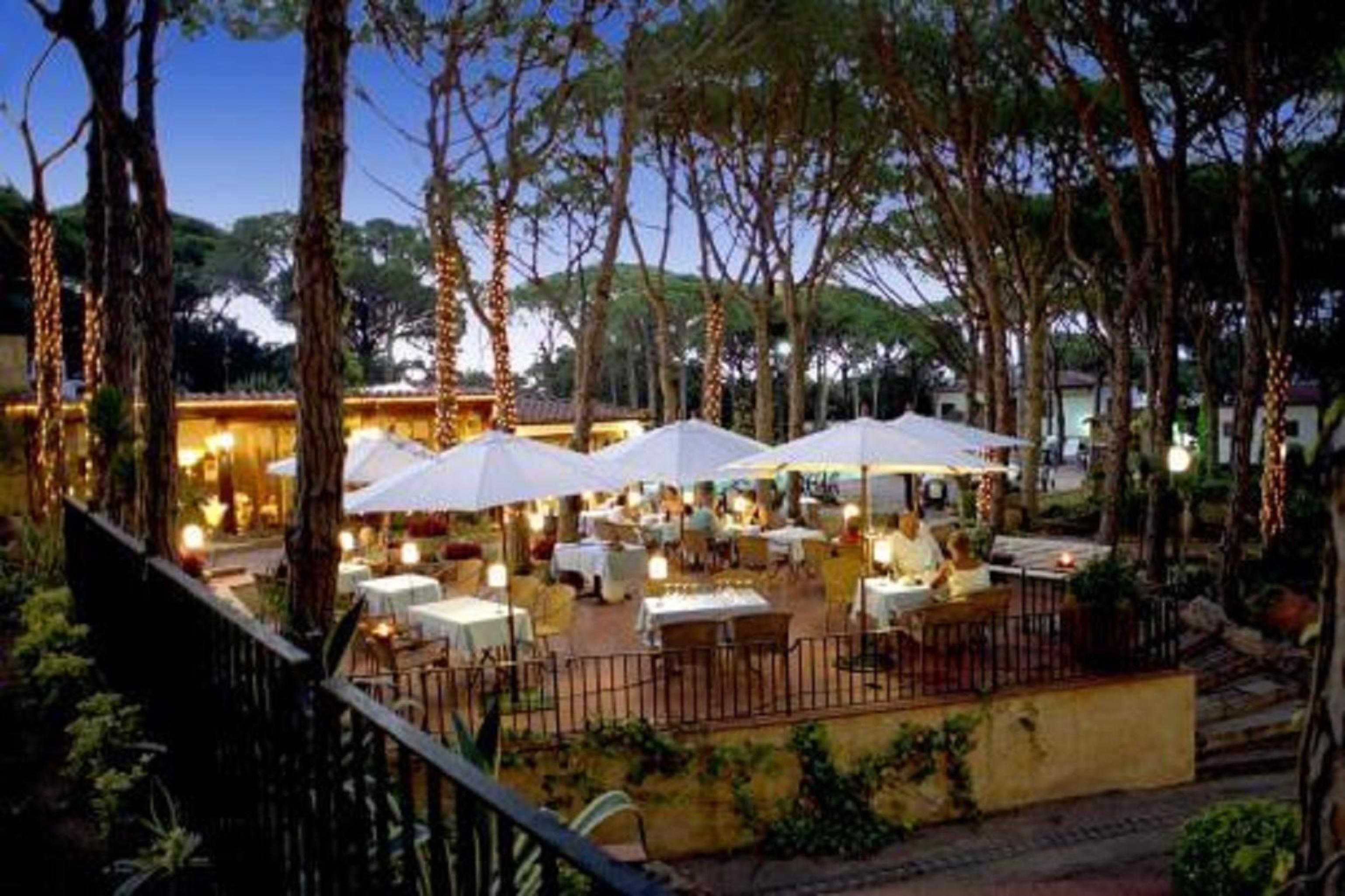 Hotel Garbi カレリャ・デ・パラフルジェリ エクステリア 写真