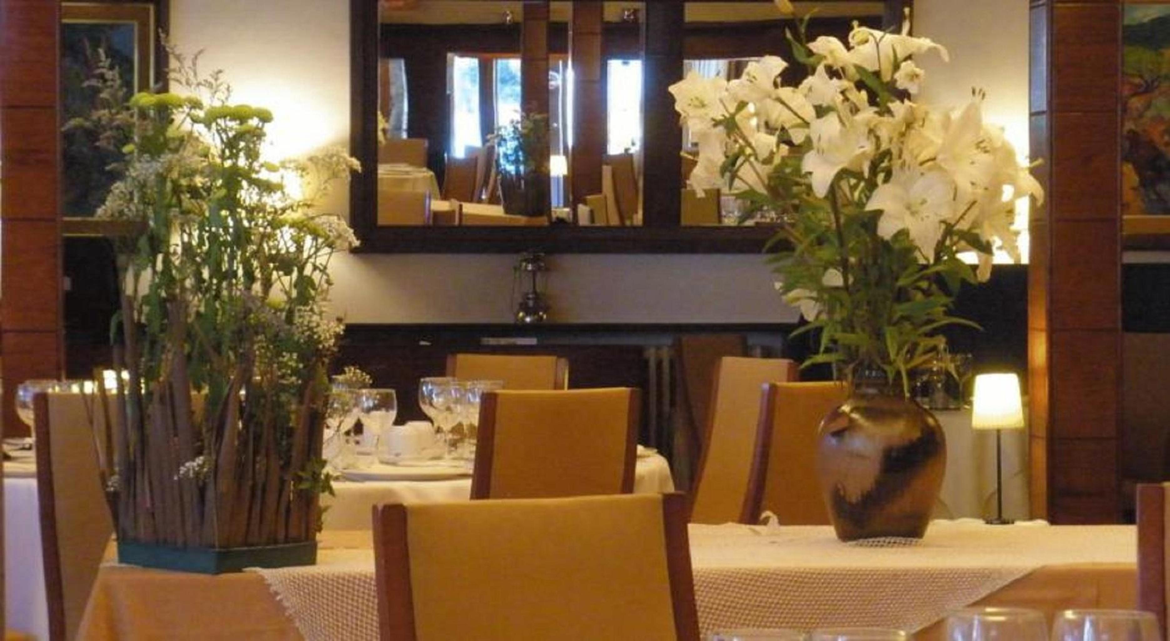 Hotel Garbi カレリャ・デ・パラフルジェリ エクステリア 写真
